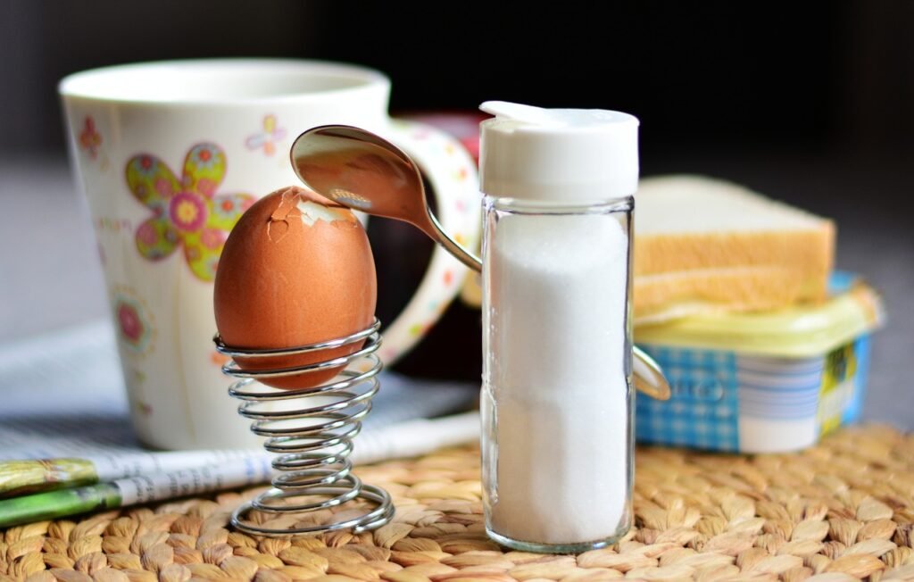 egg, hen's egg, breakfast egg